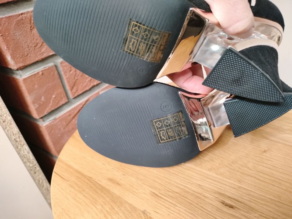 Buty, sandałki oryginalne, r.38 nowe