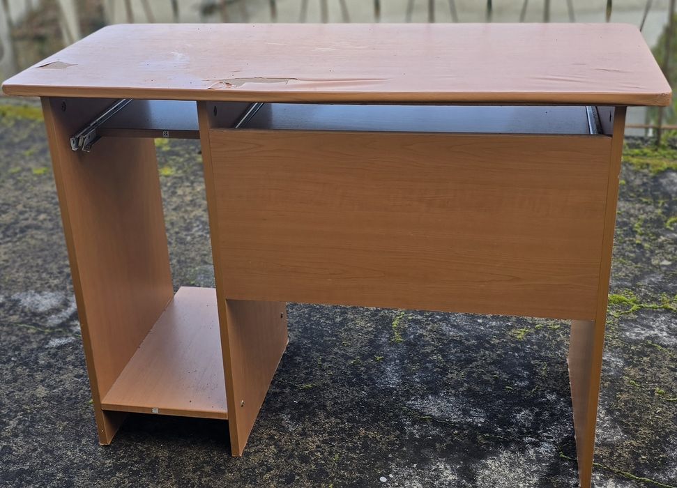 Secretária de madeira