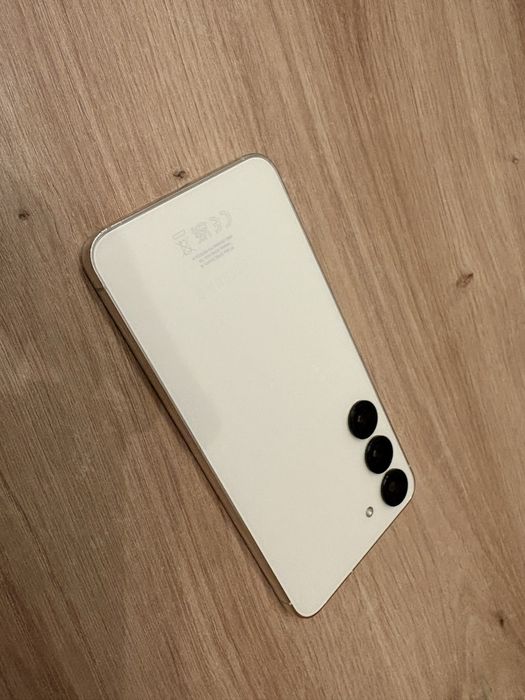 Samsung galaxy s23 128gb stan bardzo dobry