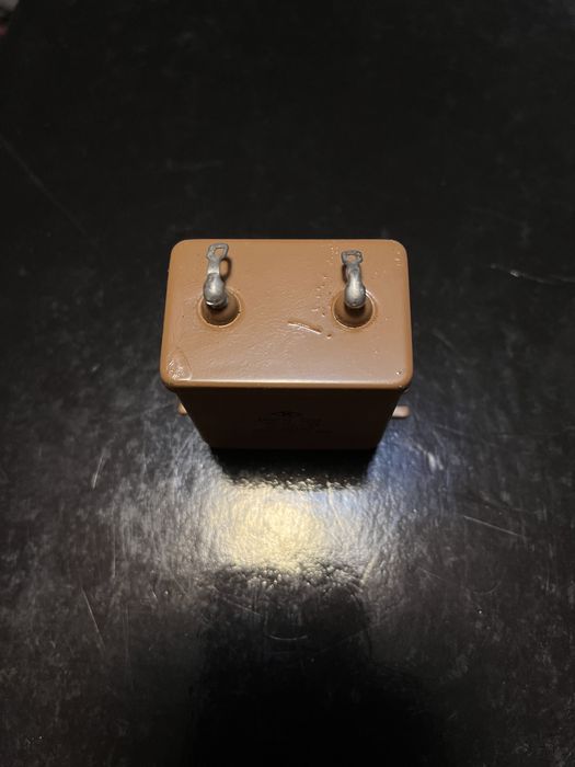 Продам конденсатор ОМБГ - 2 200 в 10 мкф