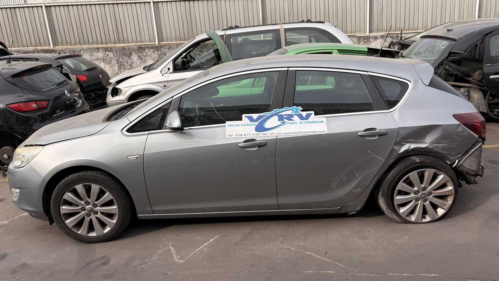 Opel Astra J - Viatura para Peças
