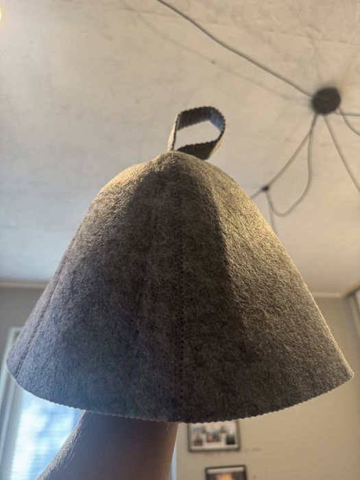 Filcowa czapka do saunowania