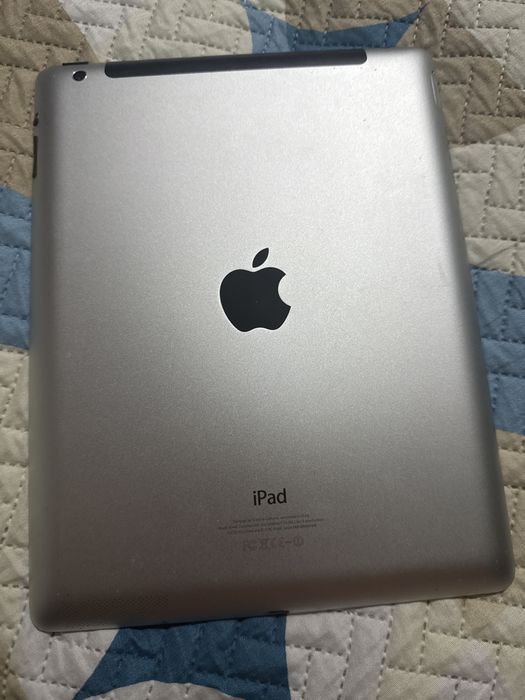 iPad in excellent condition, like new, includes charging cable64751438848515122