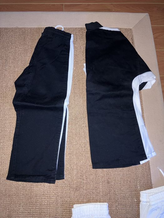 Fatos e material de treino de taekwondo e jiujitsu crianca. Mando mais fotos a quem estiver interessado
