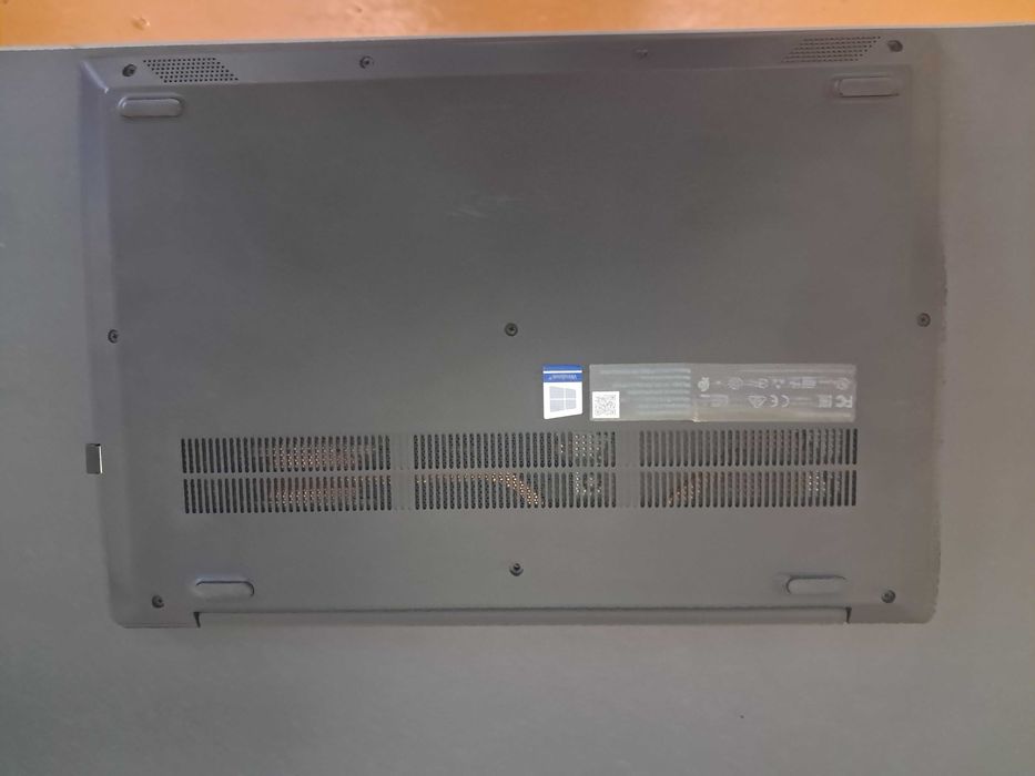 Продам ноутбук Lenovo