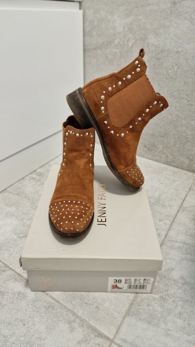 Botki w rozmiarze 38 (wygodne)