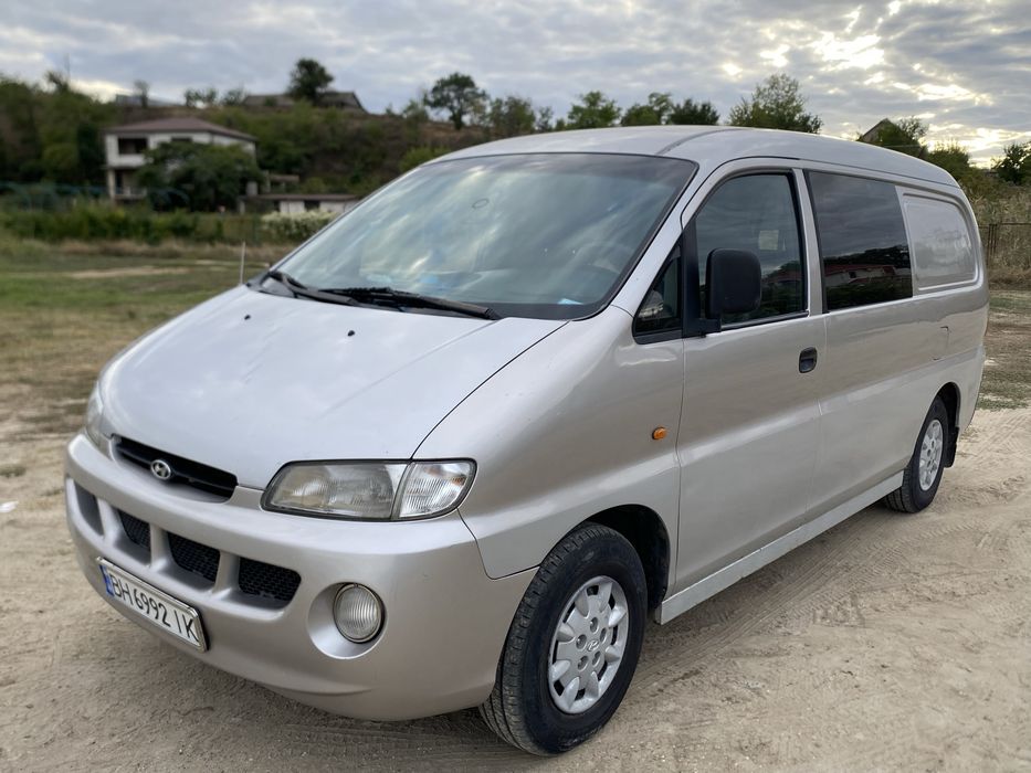 Hyundai H-1 1999