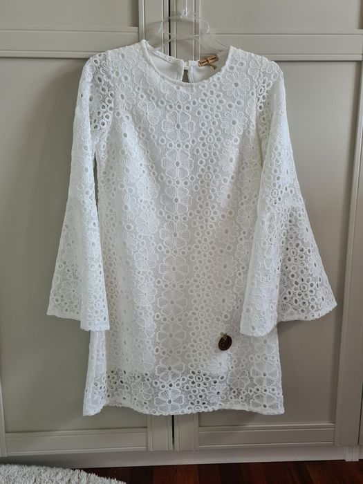 Koronkowa sukienka biała