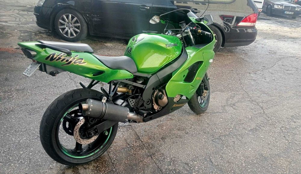 Kawasaki Ninja 900