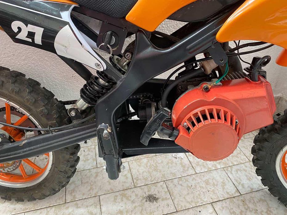Mini mota 50cc  nada a fazer   Ler descrição...
