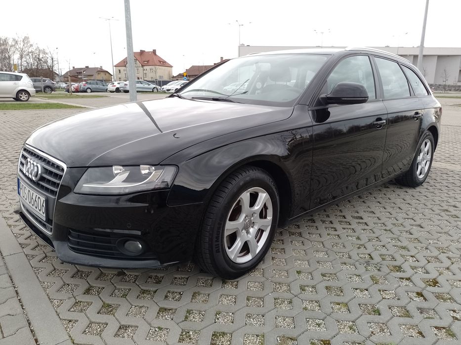 Audi A4 B8 2,0 TDI Kombi z hakiem