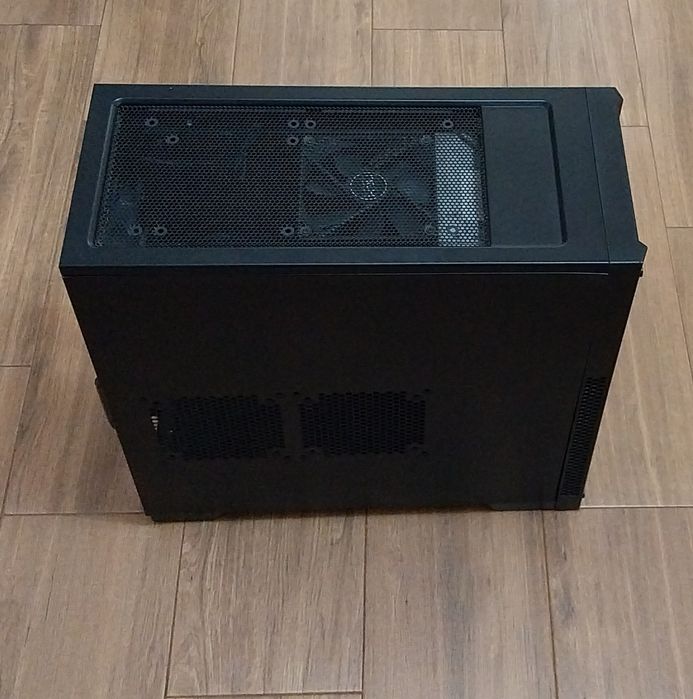 Caixa ATX Corsair Carbide 300R
