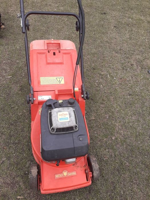 Kosiarka spalinowa wolf z napędem kawasaki fc150v