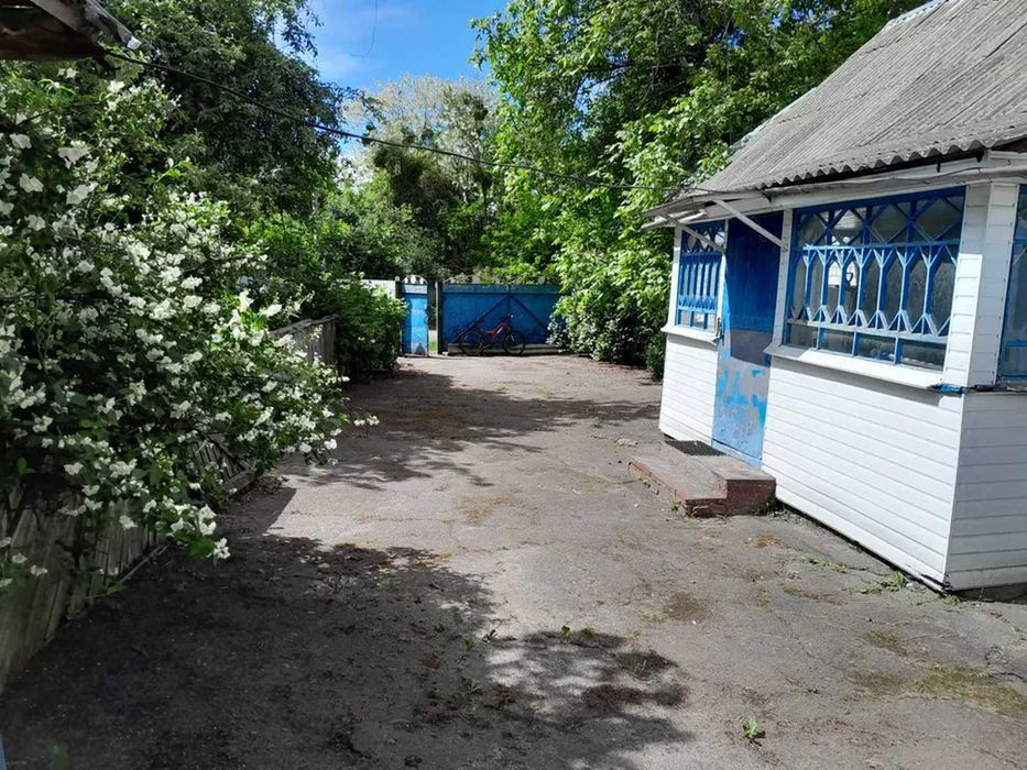 Продаж будинку в селі Берестянка.Літня кухня,погріб,криниця.