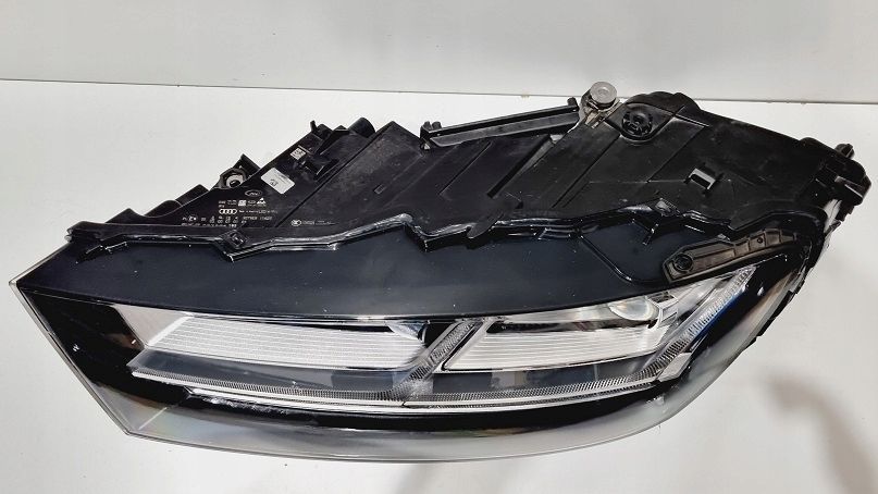 Reflektor prawy i lewy full led Audi Q7 4m0 matrix europa
