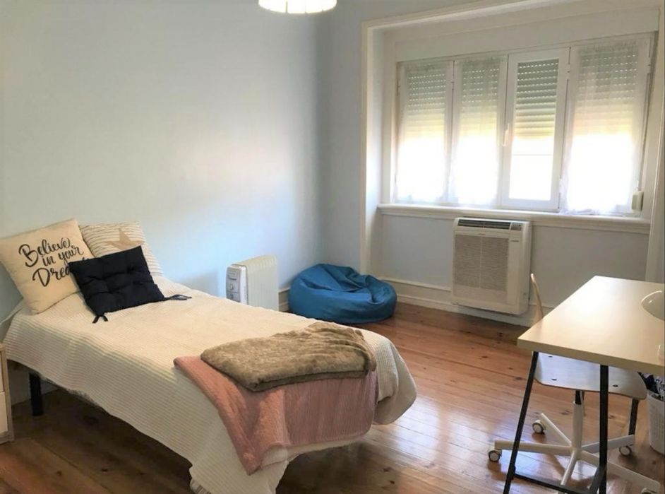 Arrendamento quarto no areeiro