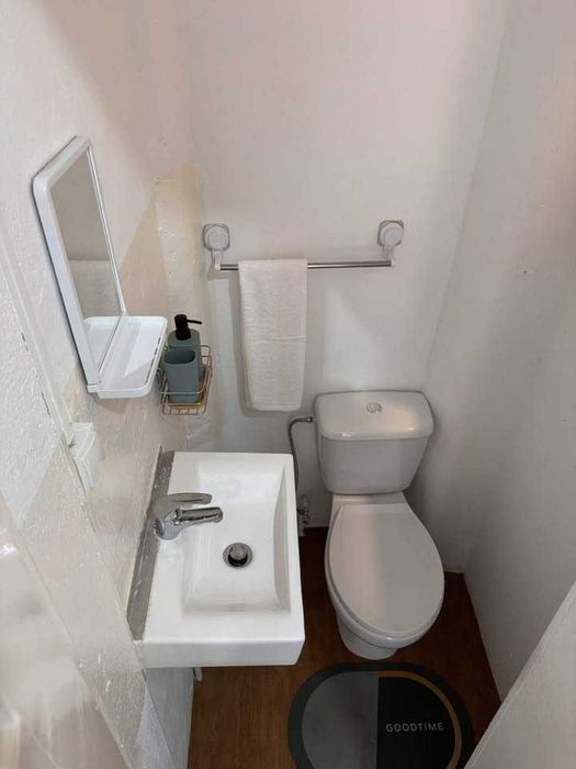 Quarto com Kitchenette e Casa de banho