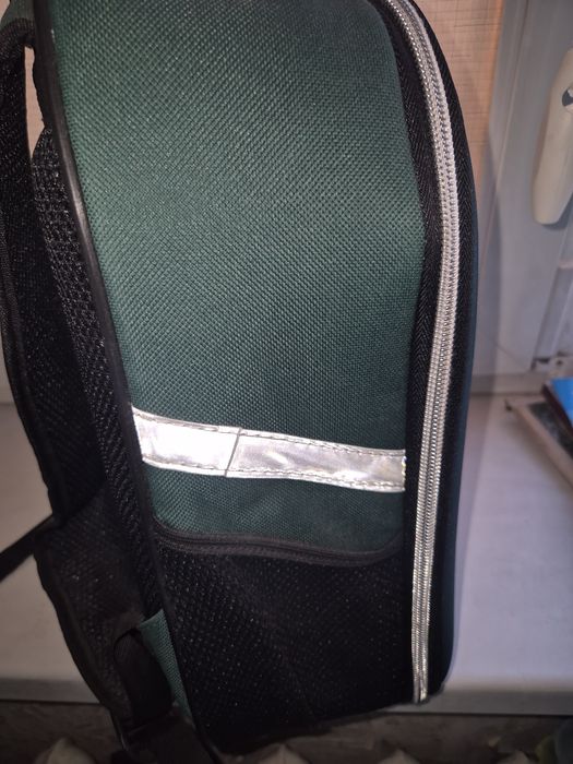 Шкільний рюкзак     .