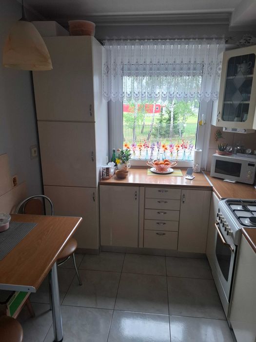Kuchnia na wymiar, zestaw mebli kuchennych wraz ze sprzętem AGD