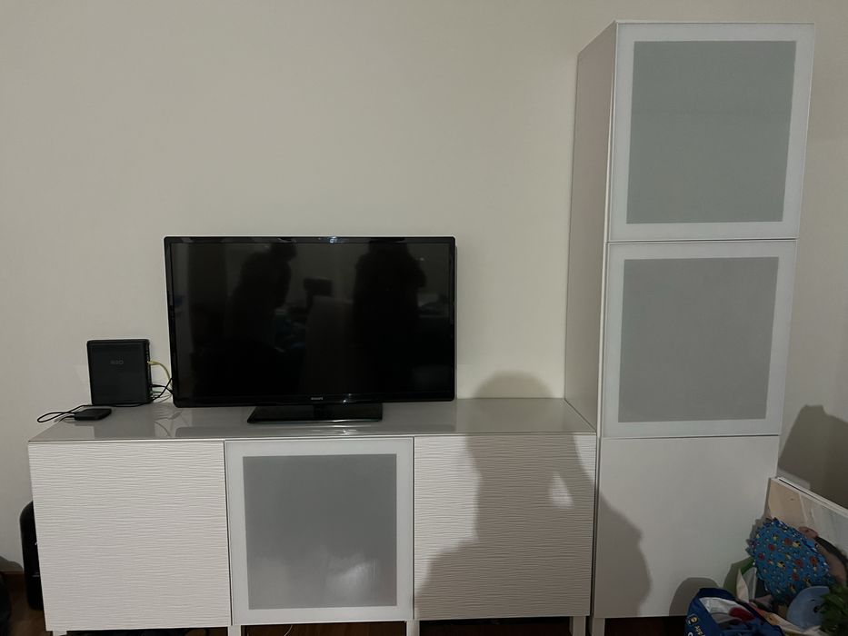 Aparador/Móvel TV + Móvel Vertical com prateleiras e portas em vidro