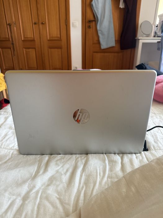 HP Laptop 15s-eq2xxx