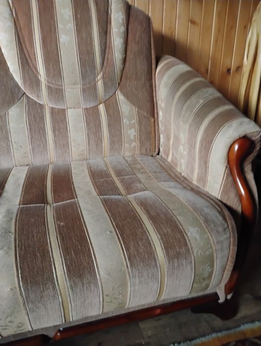 Oddam kanapę trzy osobową