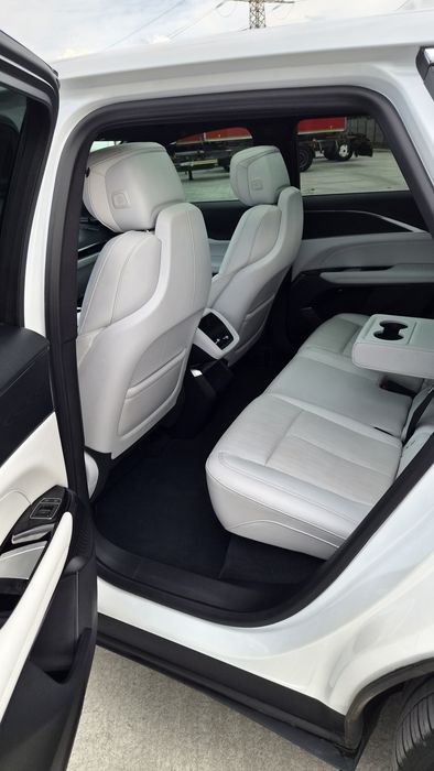 Cadillac lyriq 2024