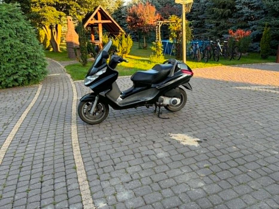Skuter Piaggio X8
