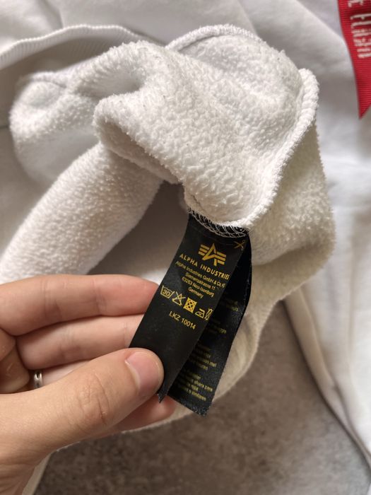 Кежульане Біле Худі від Alpha Industries Big Logo