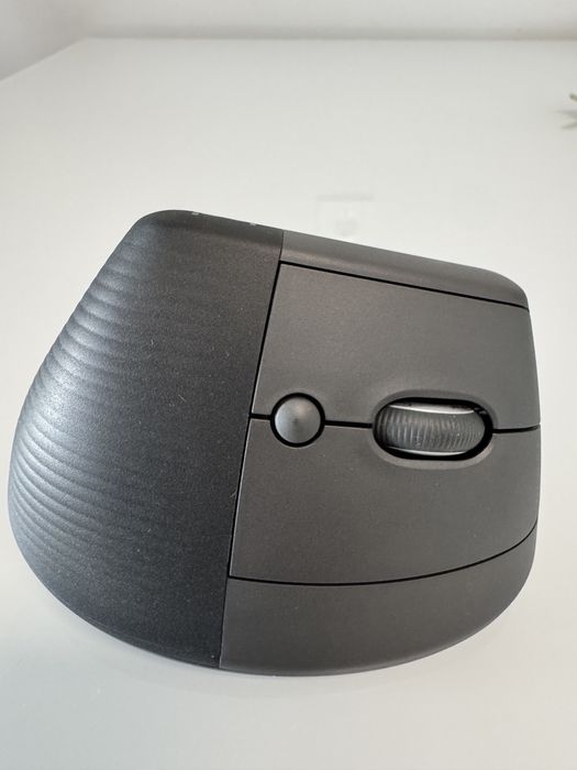 Rato ergonómico Logitech lift
