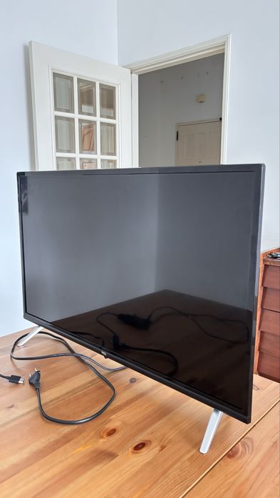 TV SMART TCL 32” + Xiaomi Mi TV Stick