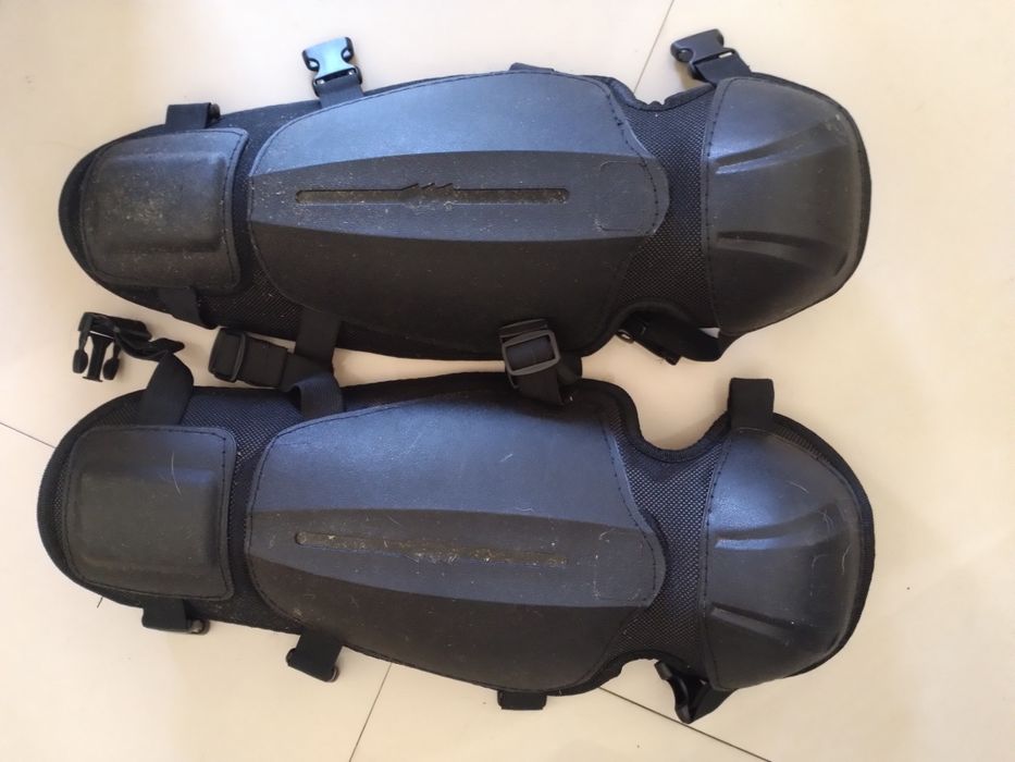 2 pares Proteções para os pernas e joelhos