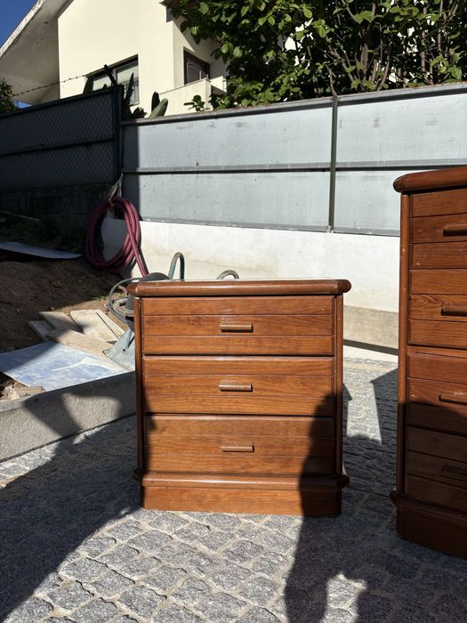Conjunto cómoda e mesas de cabeceira