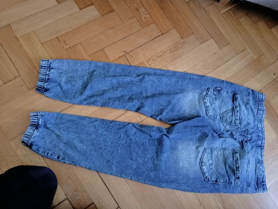 Joggery męskie firmy Cropp