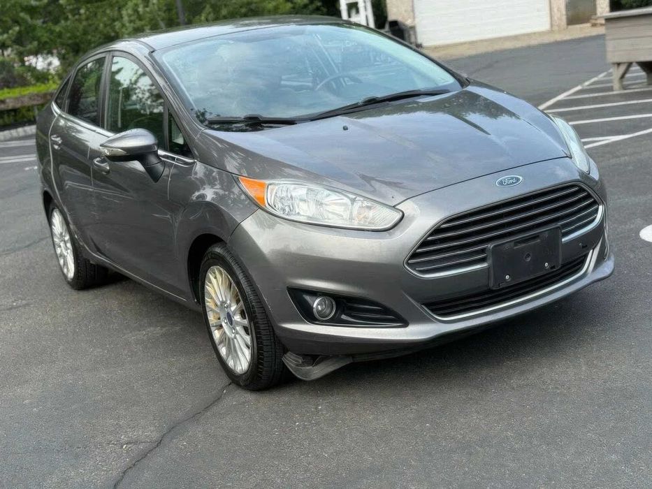 Ford Fiesta Titanium      2014