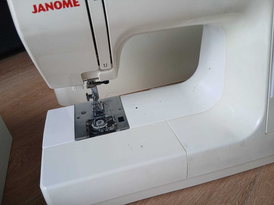 JANOME Sewing machine | Máquina de costura JANOME
