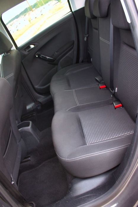 Peugeot 208 1.2 Puretech, 82 cvs , 124 000 kms