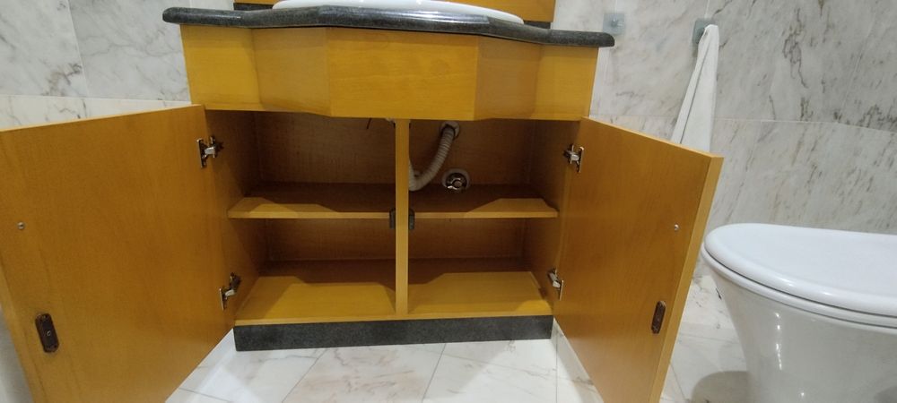 2 Móveis de WC completos