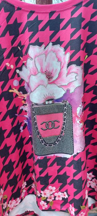 Piękny tshirt/bluzka na rozmiary  38, 40, 42, 44, 46, 48, 50