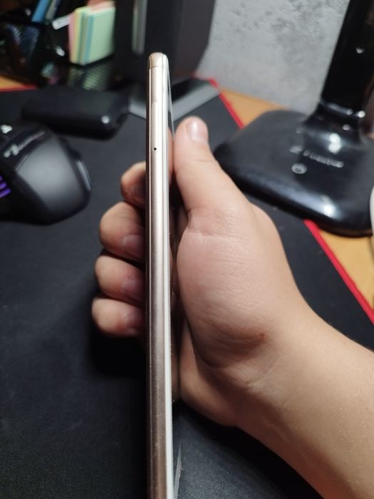 Xiaomi Redmi 5 Plus 3/32 Gb