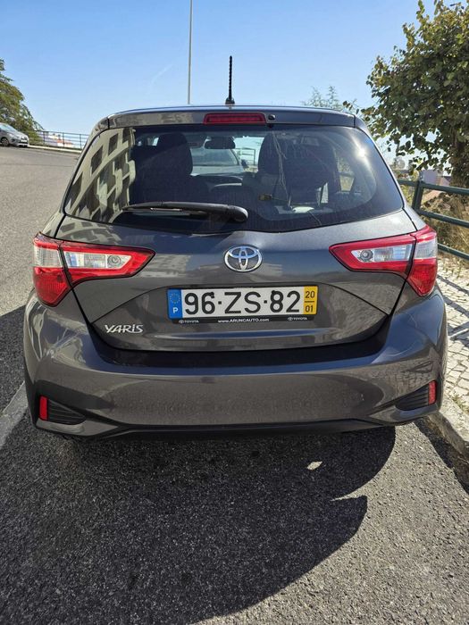 Toyota Yaris 1.0 VVT-i Comfort — photo 4