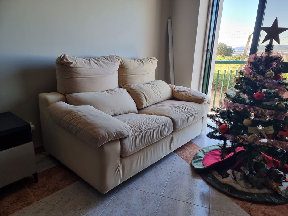 Sofá-cama de dois lugares à venda