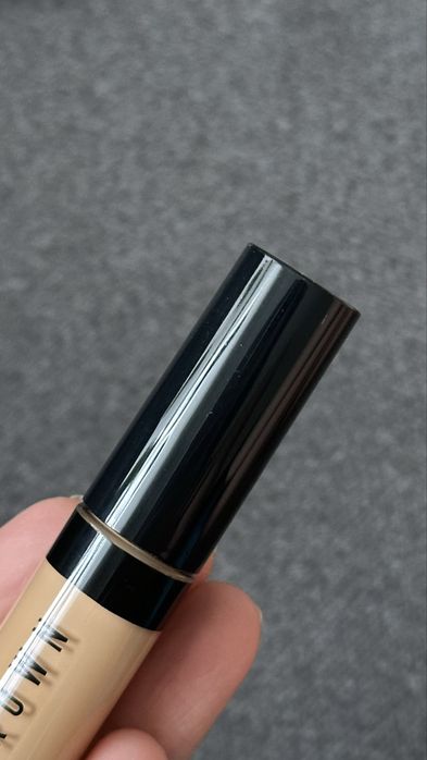 Korektor Bobbi Brown Skin Full Cover Concealer warm Beige