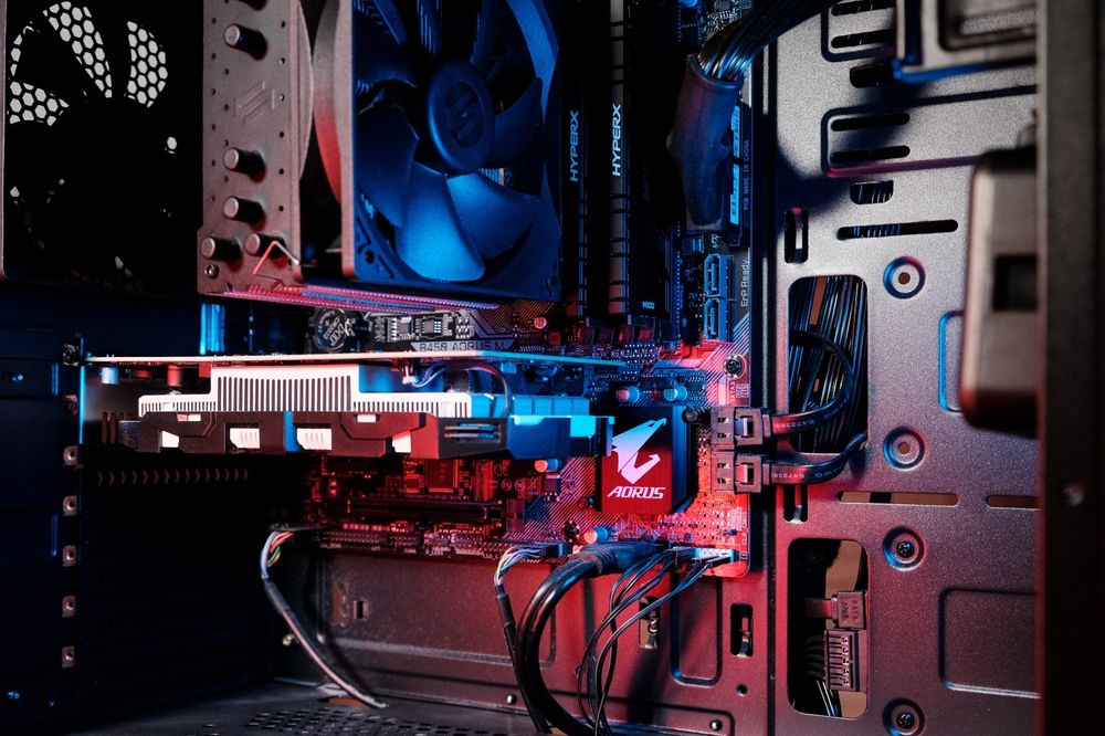 Komputer do gier, montowania filmów 16 GB ram, amd ryzen 5