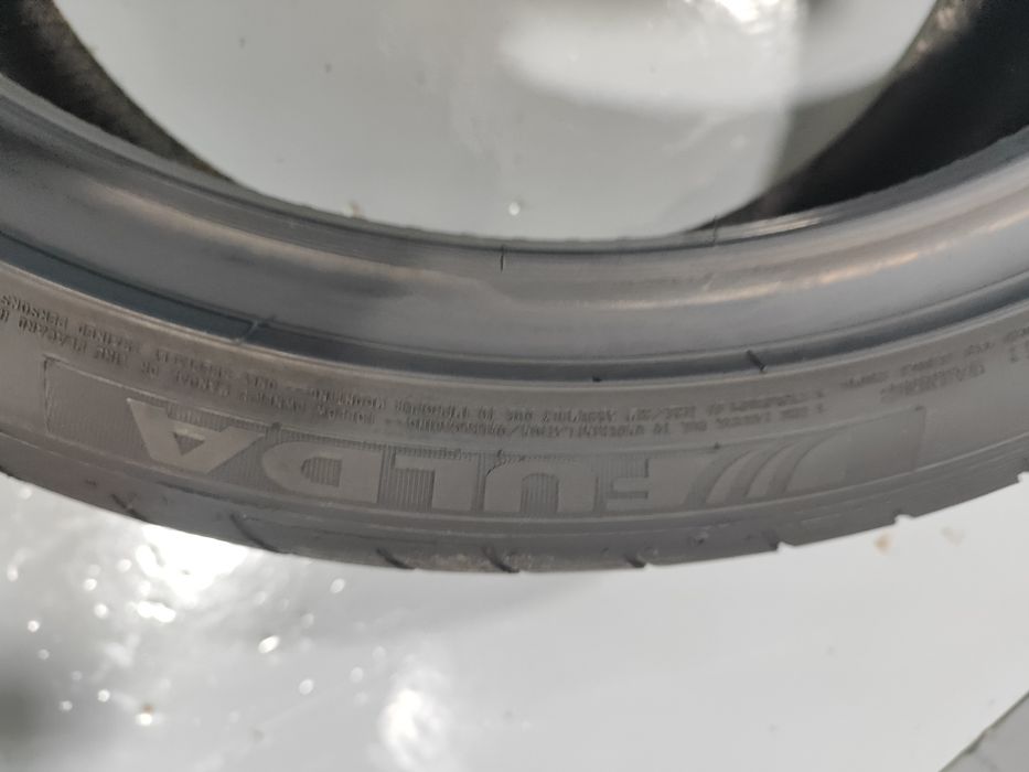 2 Pneus semi novos Fulda 225-40 R18 Oferta dos Portes