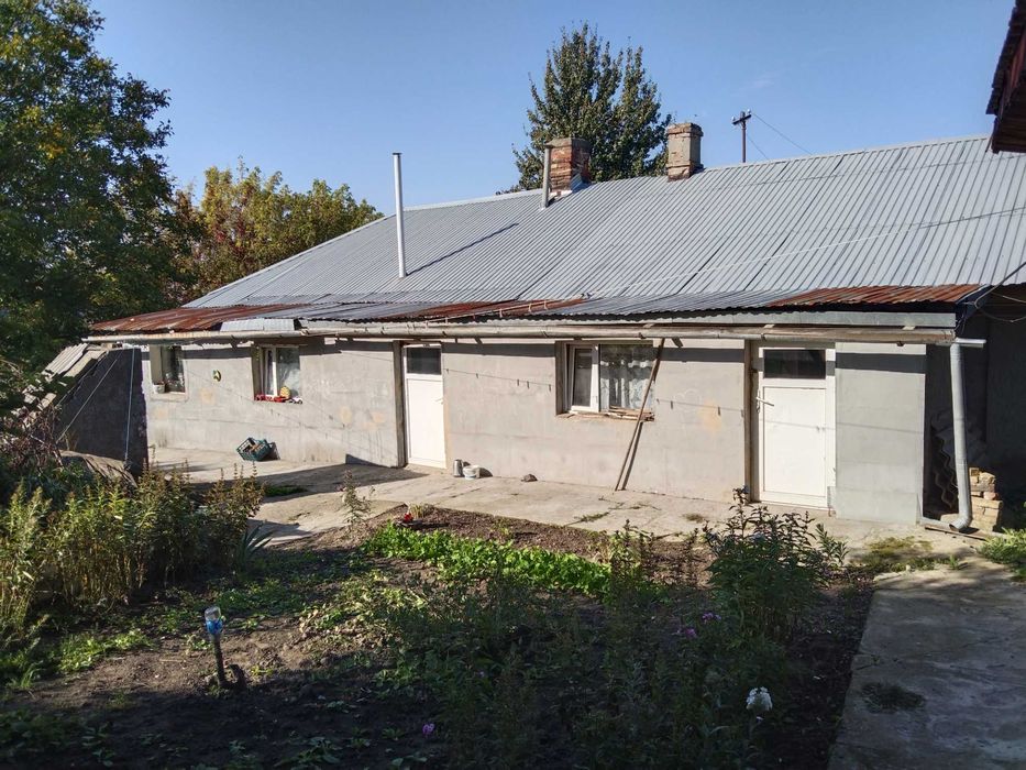Будинок з ділянкою 10 соток на об’їзній — ідеально під бізнес