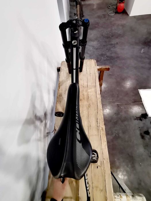 Bicicleta/Downhill Giant Glory, rock shox boxxer team, rock shox rc2