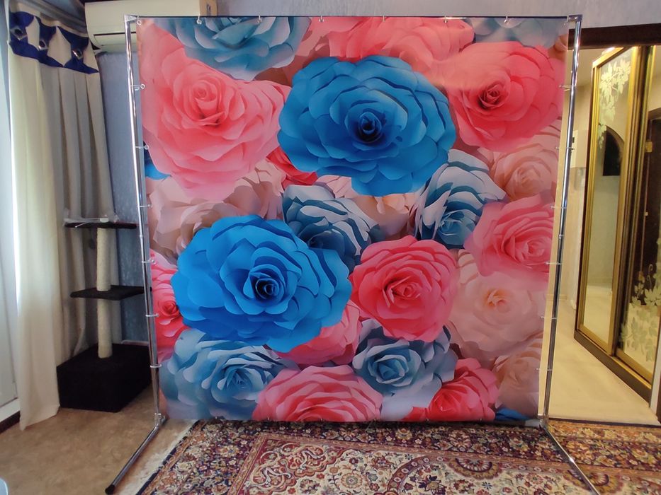 Продам фотозону Мики и Минни Маус, цветы