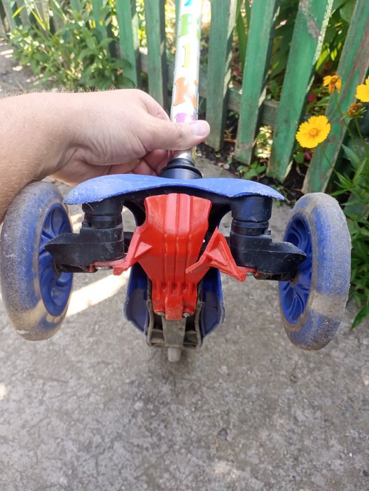 Детский самокат.