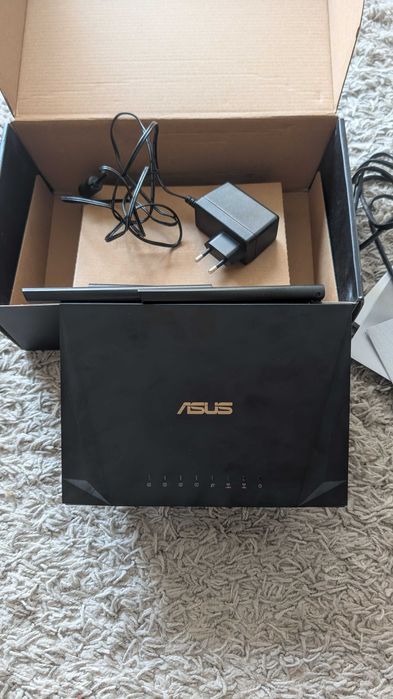 Router Asus RT-AC1750U dual band (good for gaming/streaming)